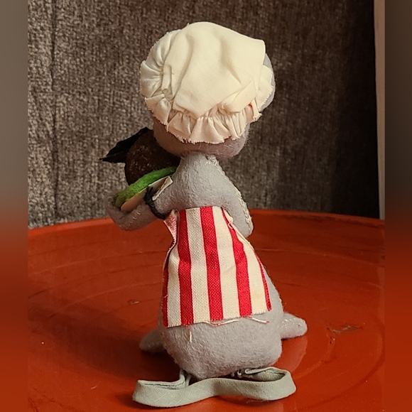 Vintage Annalee 7" Mouse Chocolate Chef Mobilitee Doll - Picture 2 of 5